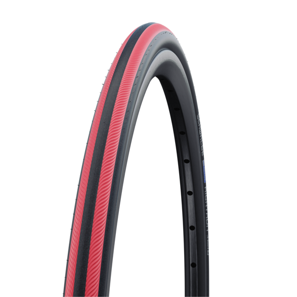 SCHWALBE RIGHT RUNS
Schwalbe’s entry level wheelchair tyre, but one with many features.

Black’n’Roll compound
Two-tone rubber compound, 2Grip sidewall that is easy on the hand

Also aSurgical EngineeringSchwalbe